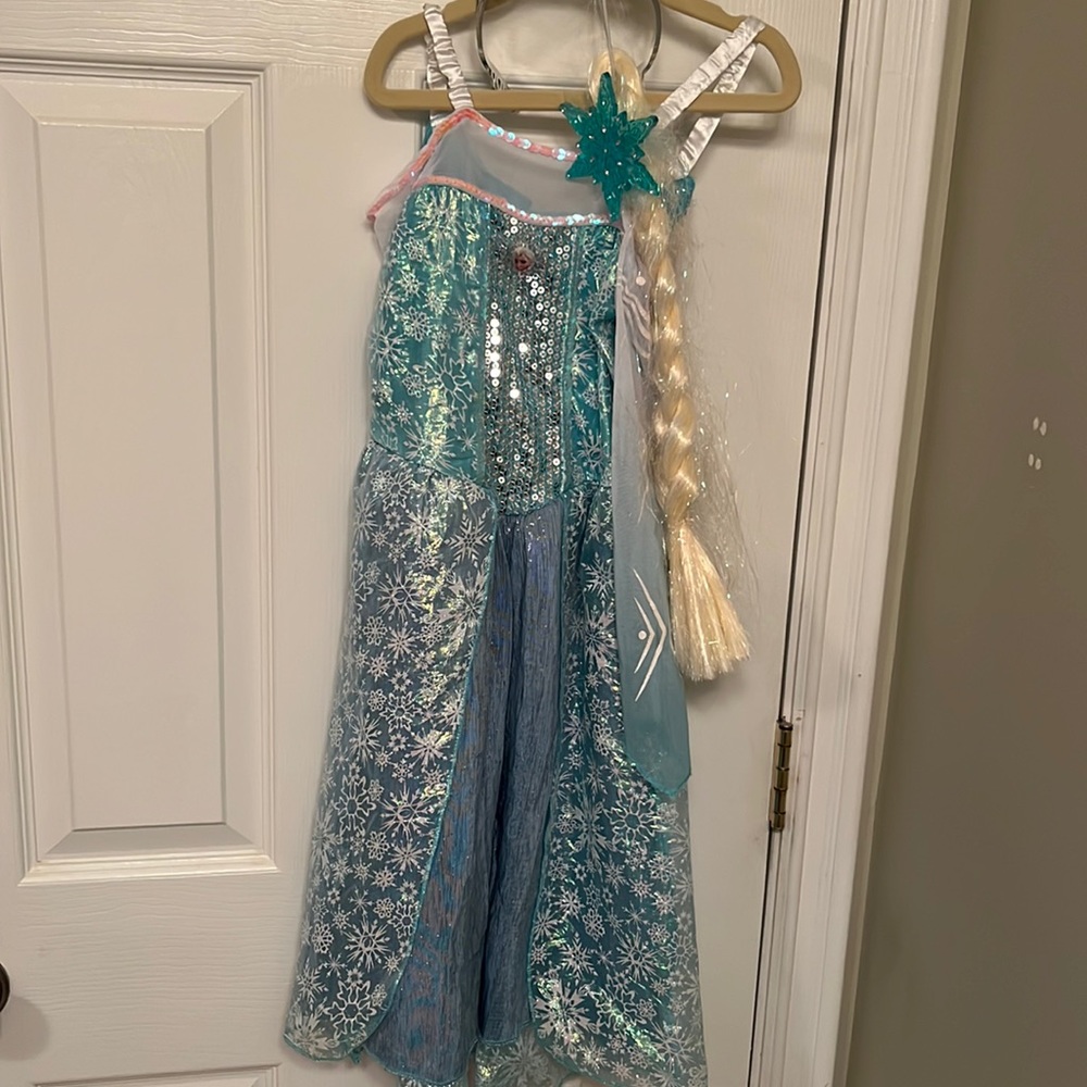 Adorable Girls Frozen Dress set in excellent condition!